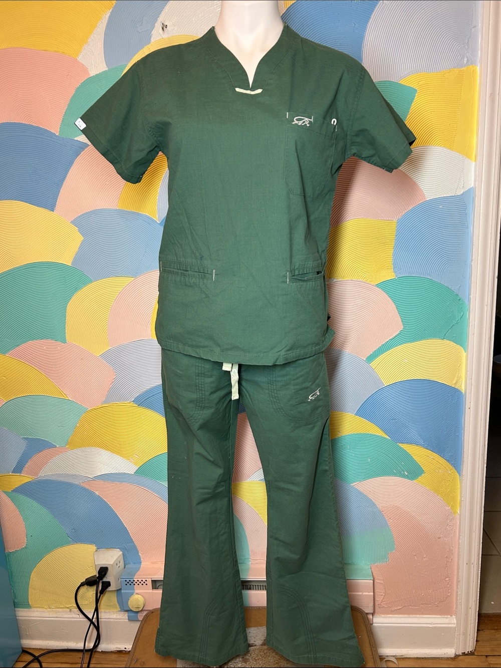Iguana Med Deep Green Wide-Leg Drawstring Pants with matching top sz